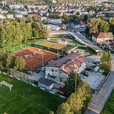 Raketa Residence, Restaurant & Hotel Prievidza Exterior photo