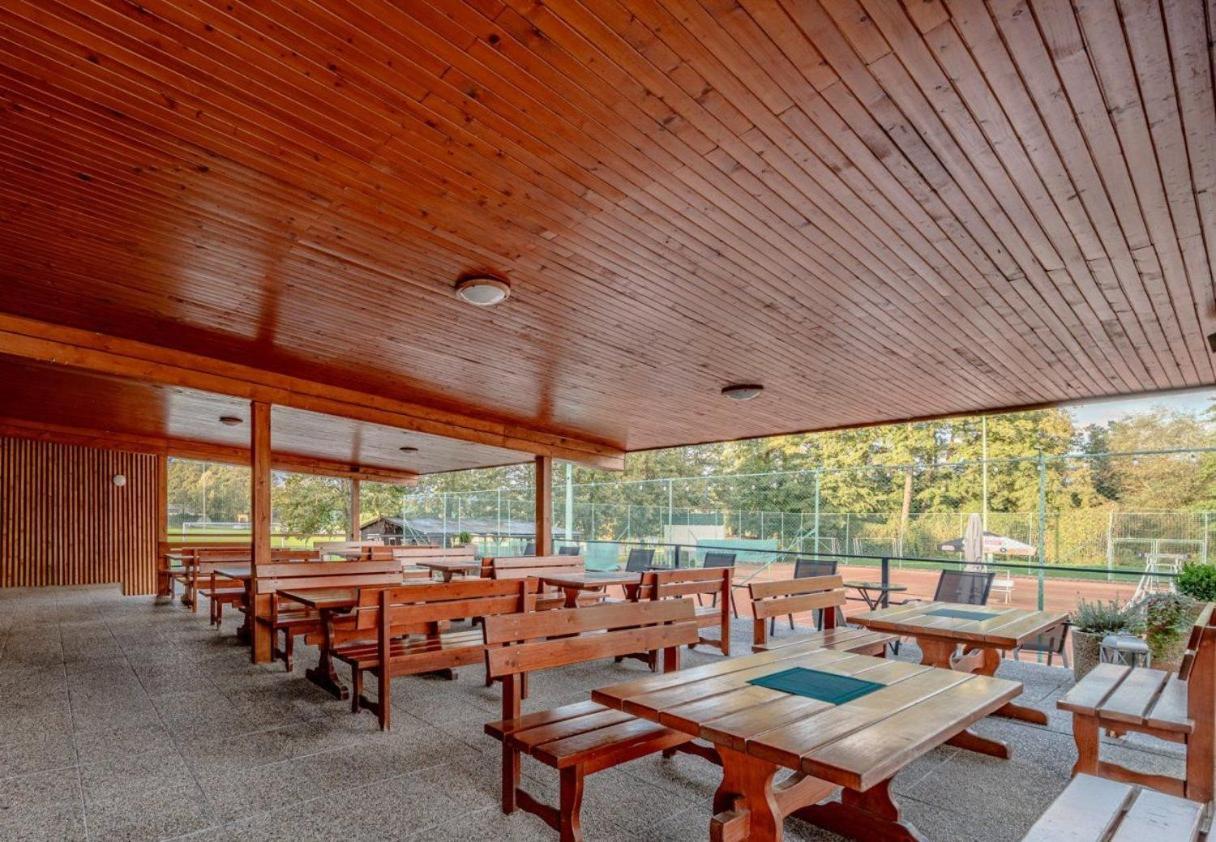 Raketa Residence, Restaurant & Hotel Prievidza Exterior photo
